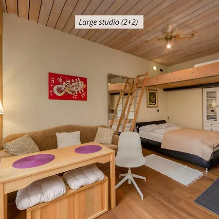 Apartman Iq Wood *