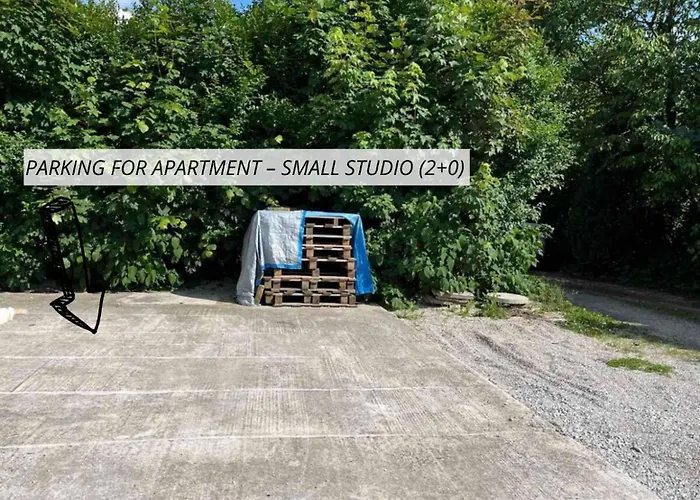 Iq Wood アパート